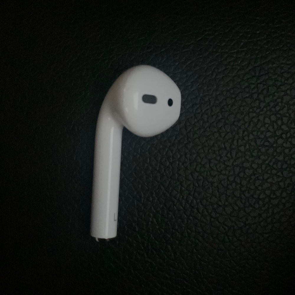 Left 2nd gen airpod